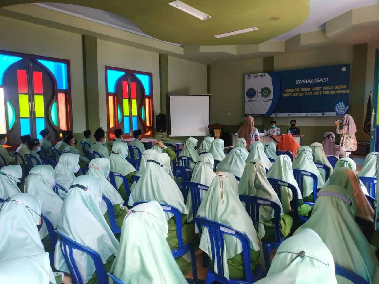 Pencegahan Penyalahgunaan Narkoba Bagi Pelajar SMK Islam An-Nuruu Tirtoyudo