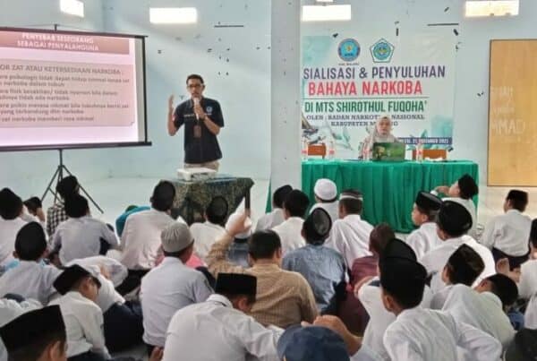 enyuluhan Dan Sosialisasi Bahaya Penyalahgunaan Narkoba Bagi Pelajaran MTs. Sirothul Fuqoha