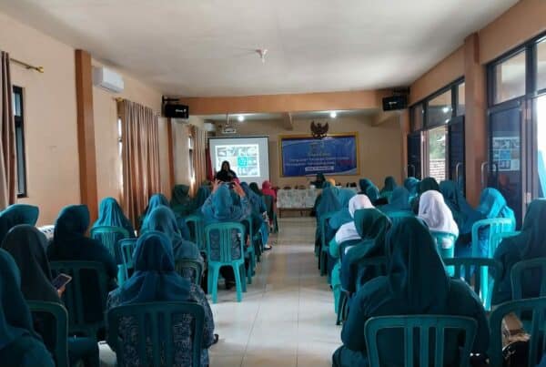 Penyuluhan Bahaya Narkoba kepada Kader PKK Gondanglegi